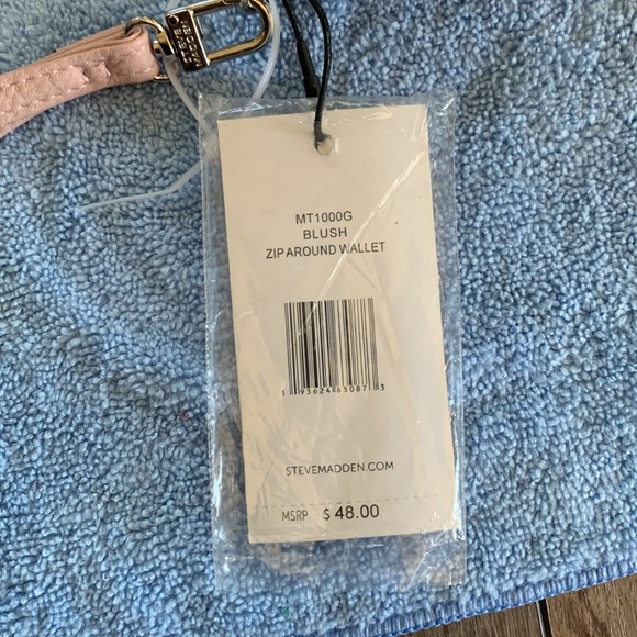 Steve Madden Wallet - Picture 4 of 4